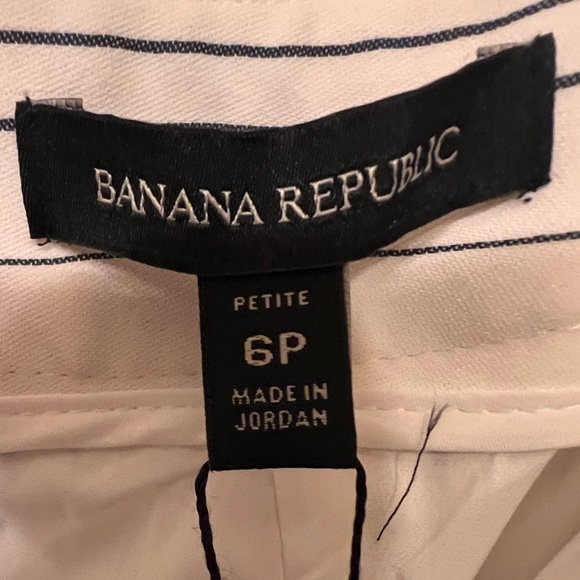 NWT Banana Republic cropped wide leg white pants w/ navy pinstripes, size 6P - Picture 5 of 8